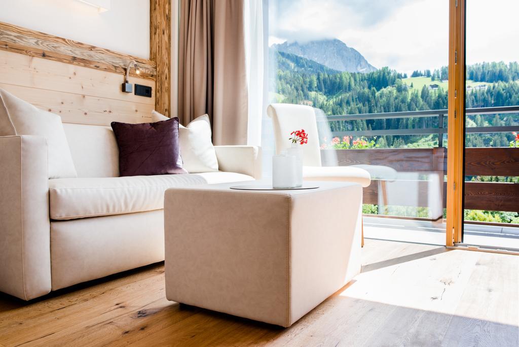 Vitalhotel Dosses Santa Cristina Val Gardena Eksteriør billede