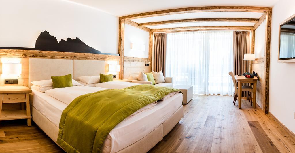 Vitalhotel Dosses Santa Cristina Val Gardena Eksteriør billede